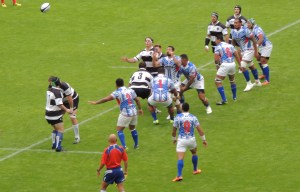 Contesting the ball at a line-out