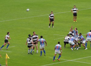 High ball to the back of line-out