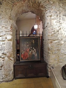 Saxon arch from building of 675AD