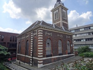 St Benet Church. Photo by Manhattan research (https://www.flickr.com/photos/seattlecamera/)