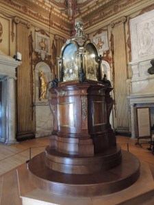 Musical Clock in the Cupola room